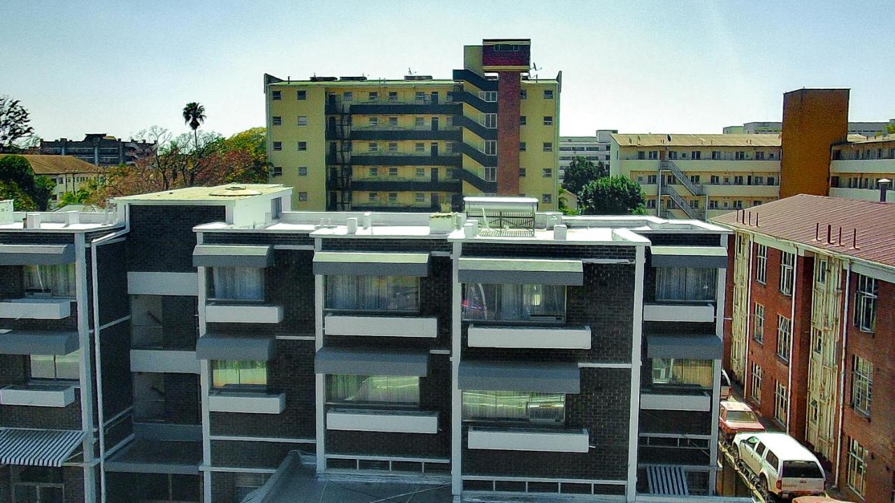 R Executive Apartments Harare Luaran gambar
