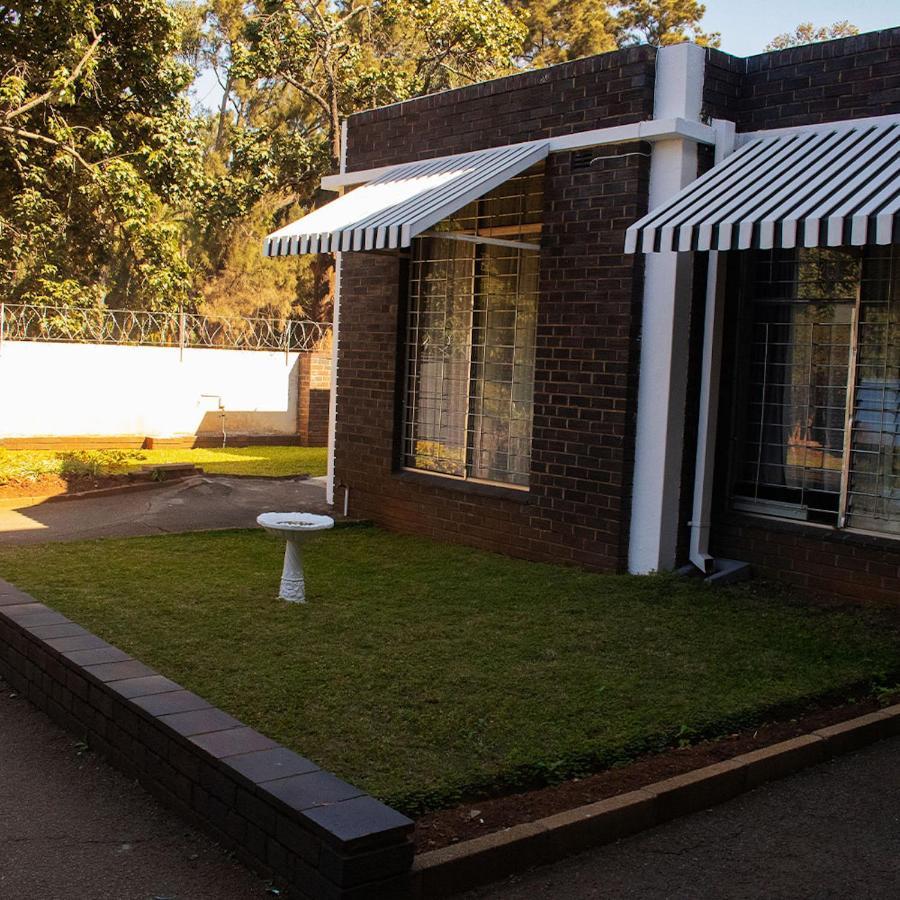 R Executive Apartments Harare Luaran gambar