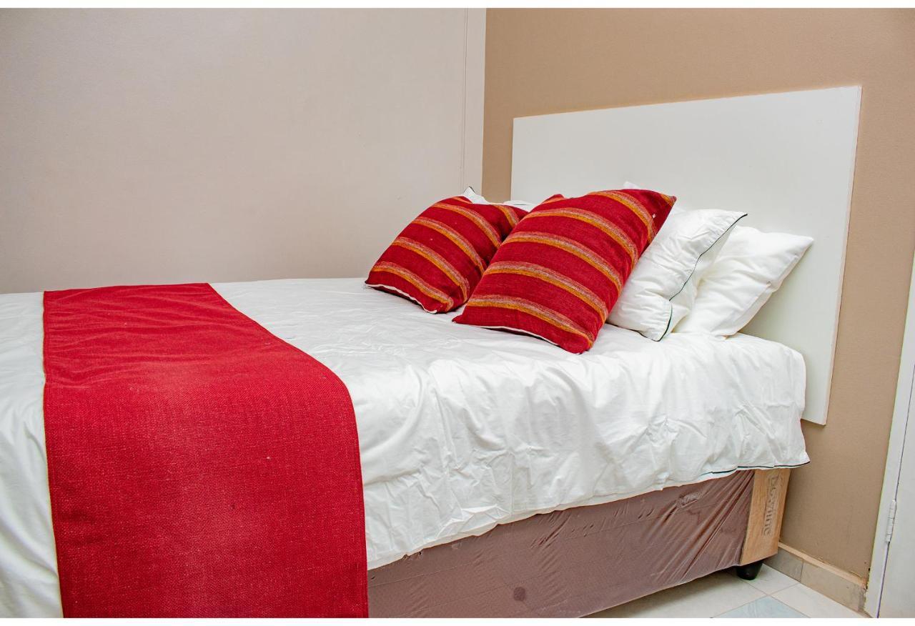 R Executive Apartments Harare Luaran gambar