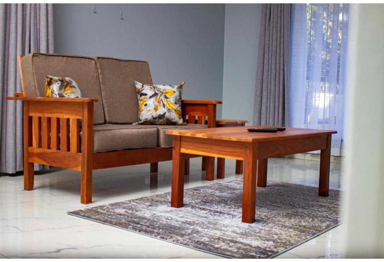 R Executive Apartments Harare Luaran gambar