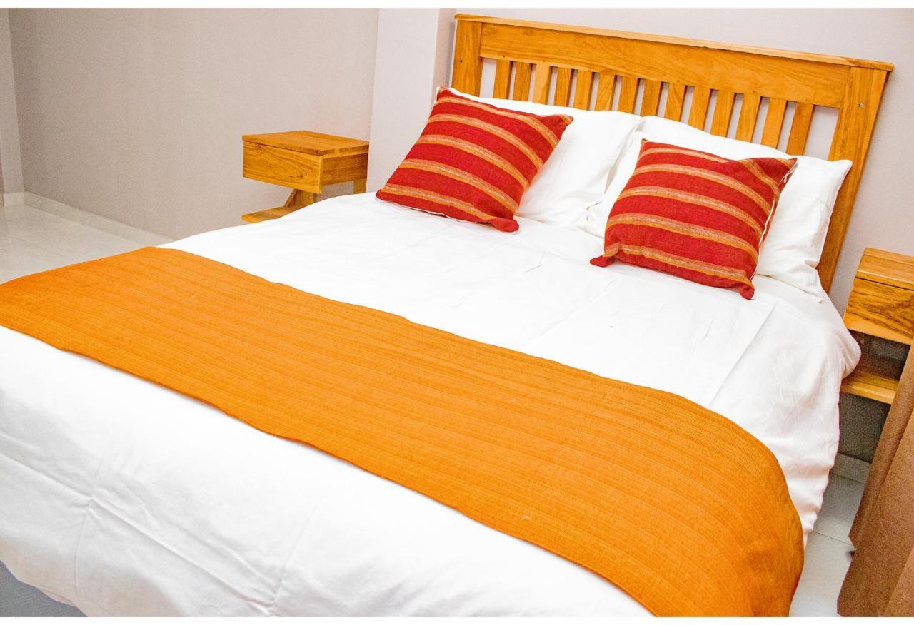 R Executive Apartments Harare Luaran gambar