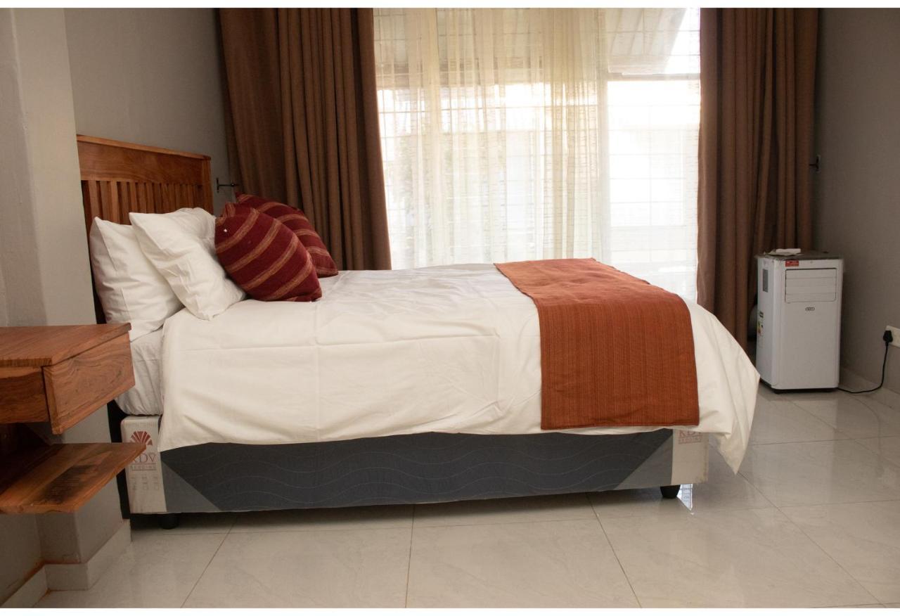 R Executive Apartments Harare Luaran gambar